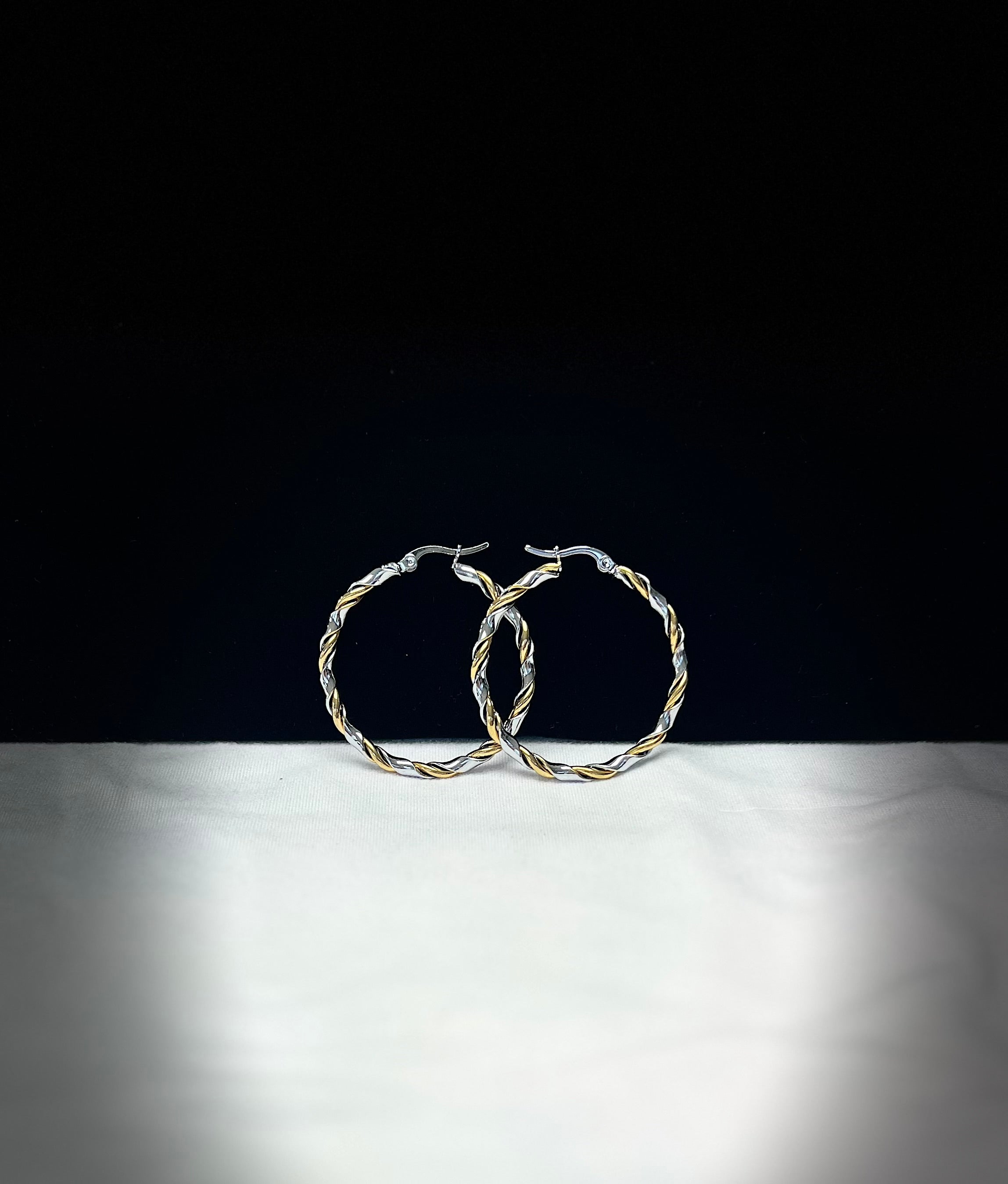 4566 Earrings gold & silver