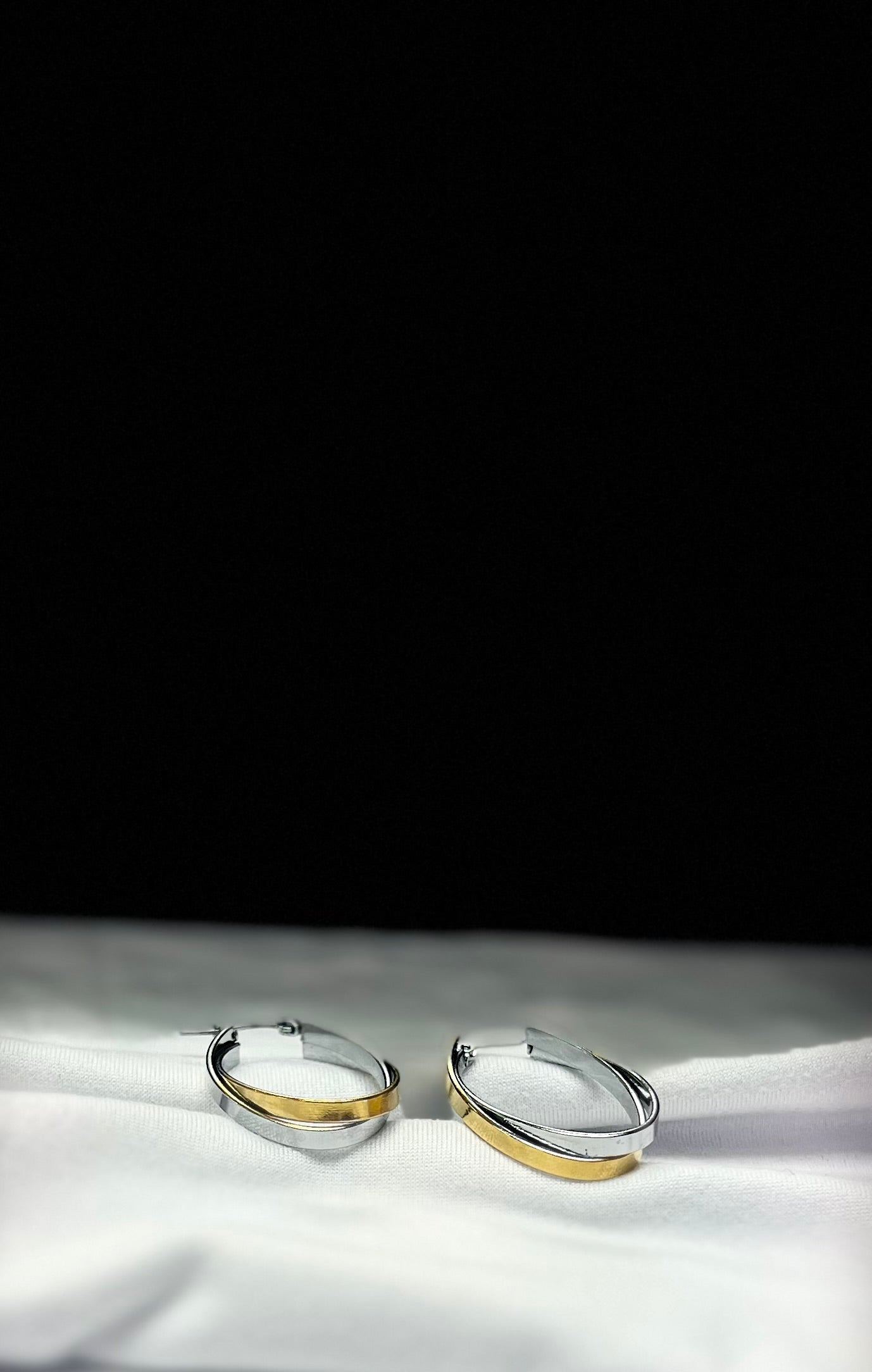 0157 Earrings Gold & Silver