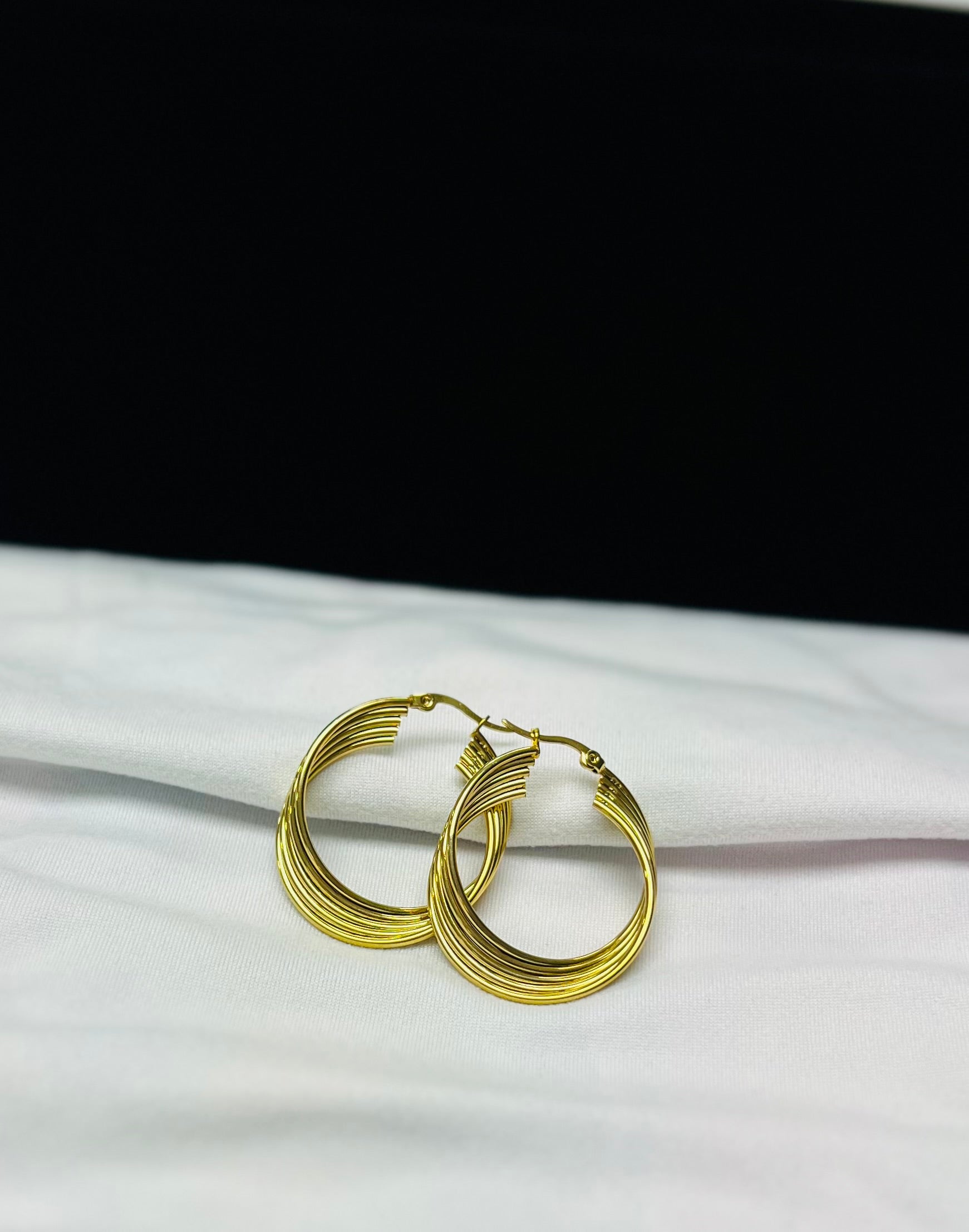 0133 Earrings Gold S